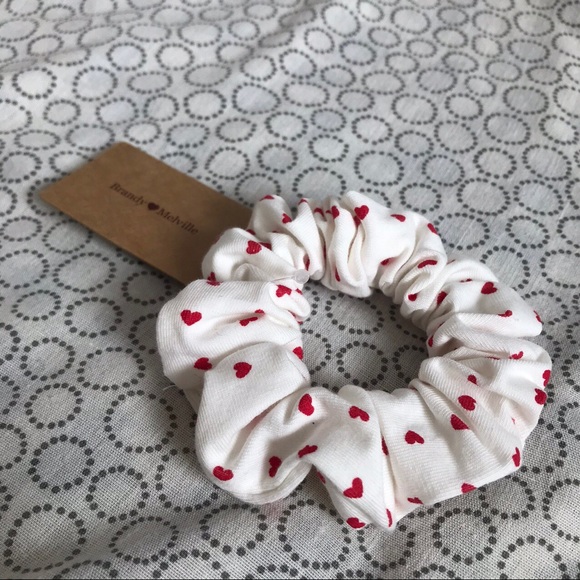 Brandy Melville Red Hearts Scrunchie - Picture 2 of 3
